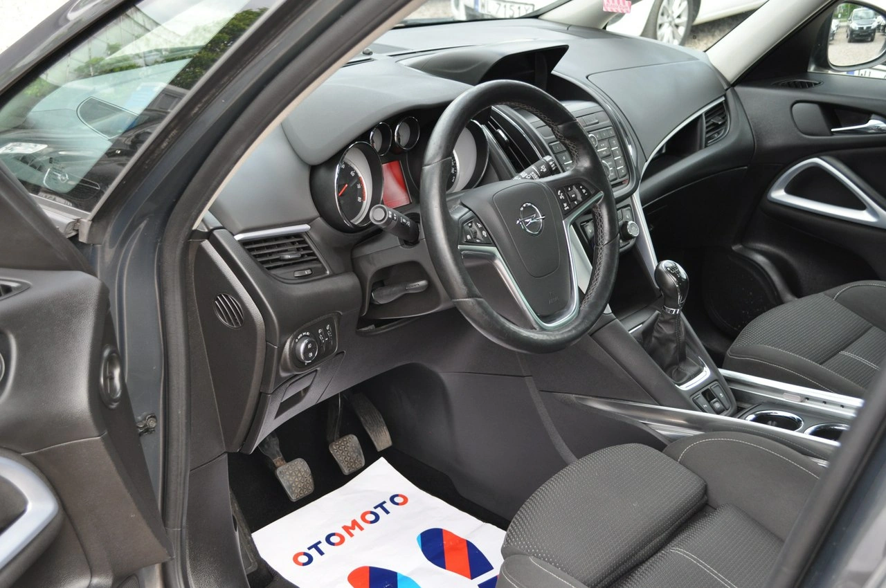Opel Zafira - Zdjęcie 15