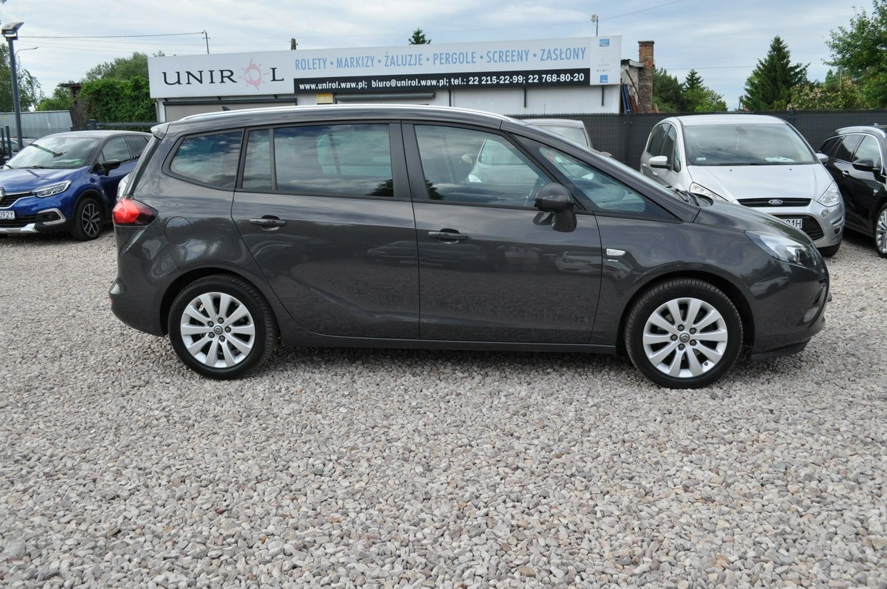 Opel Zafira - Zdjęcie 2