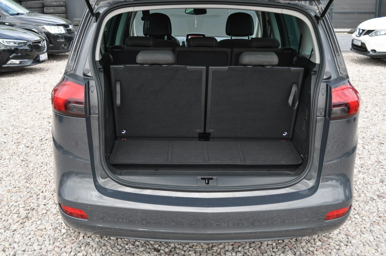 Opel Zafira - Zdjęcie 35