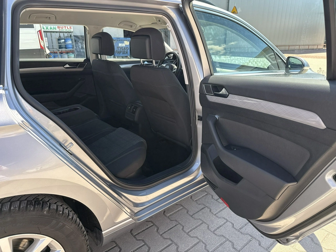 Volkswagen Passat - Zdjęcie 16