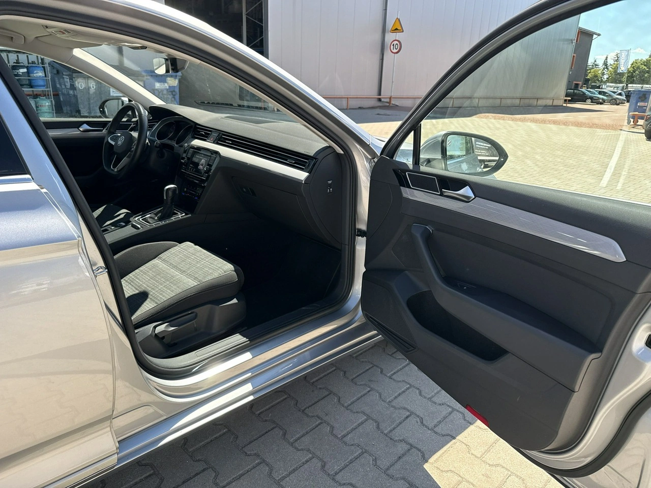 Volkswagen Passat - Zdjęcie 18