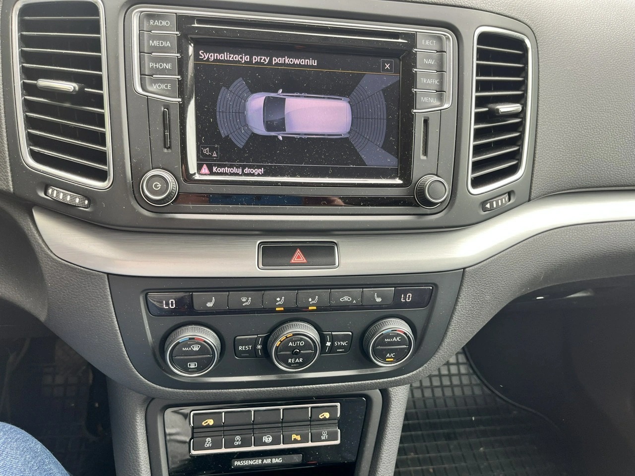 Volkswagen Sharan - Zdjęcie 10