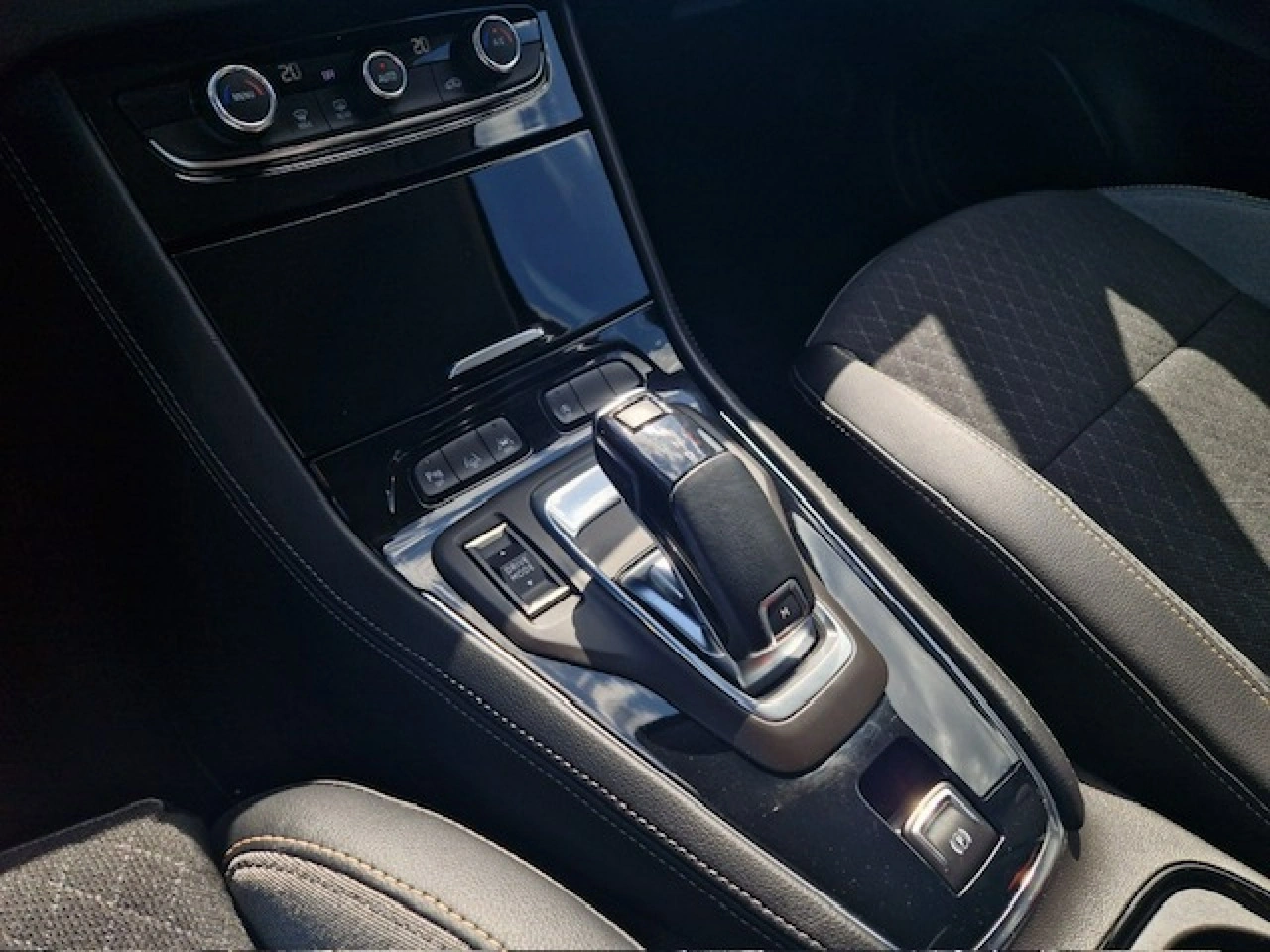 Opel Grandland - Zdjęcie 26