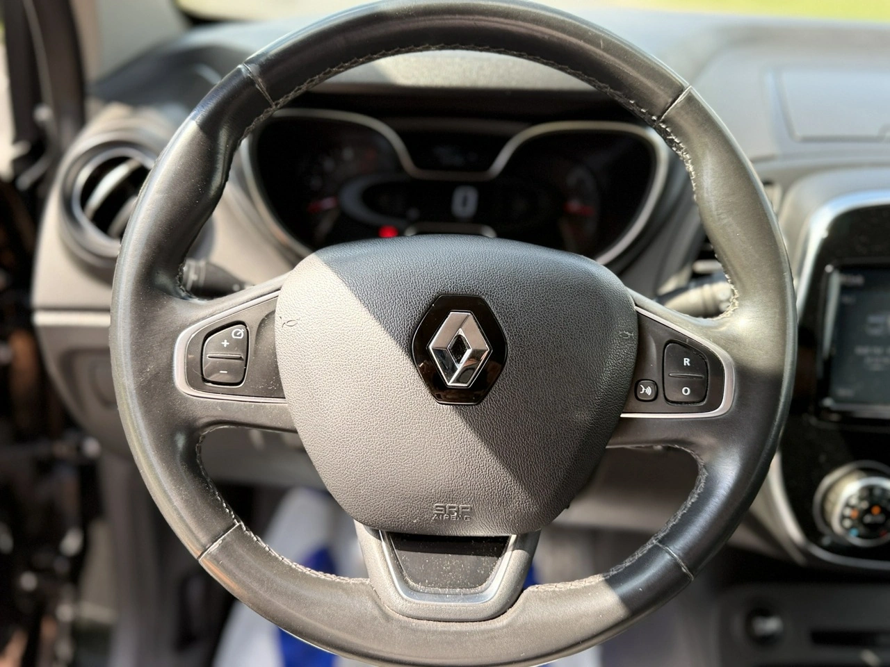 Renault Captur - Zdjęcie 17