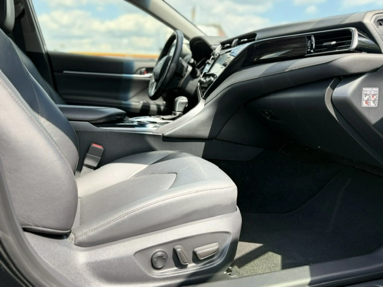 Toyota Camry - Zdjęcie 9