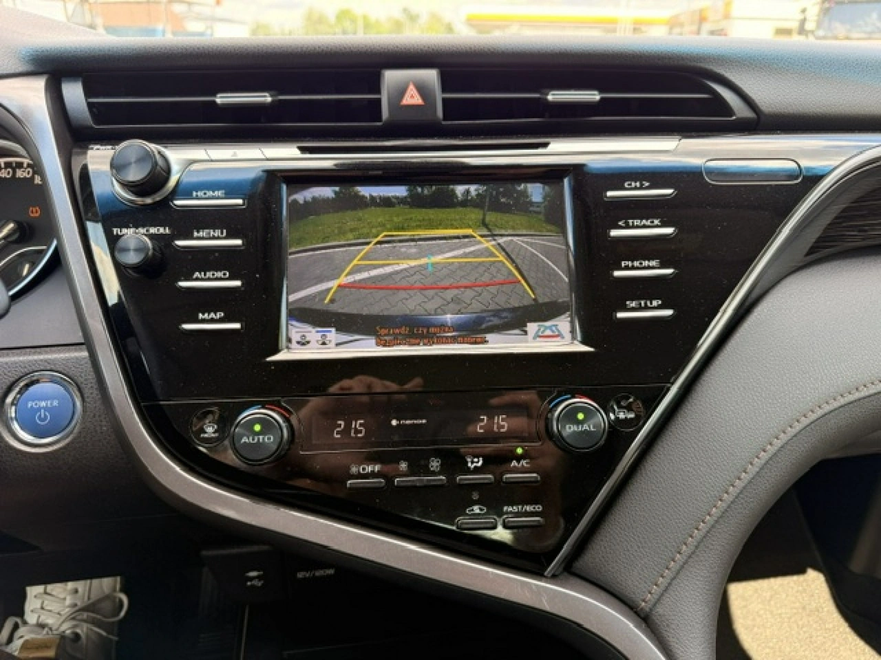 Toyota Camry - Zdjęcie 11
