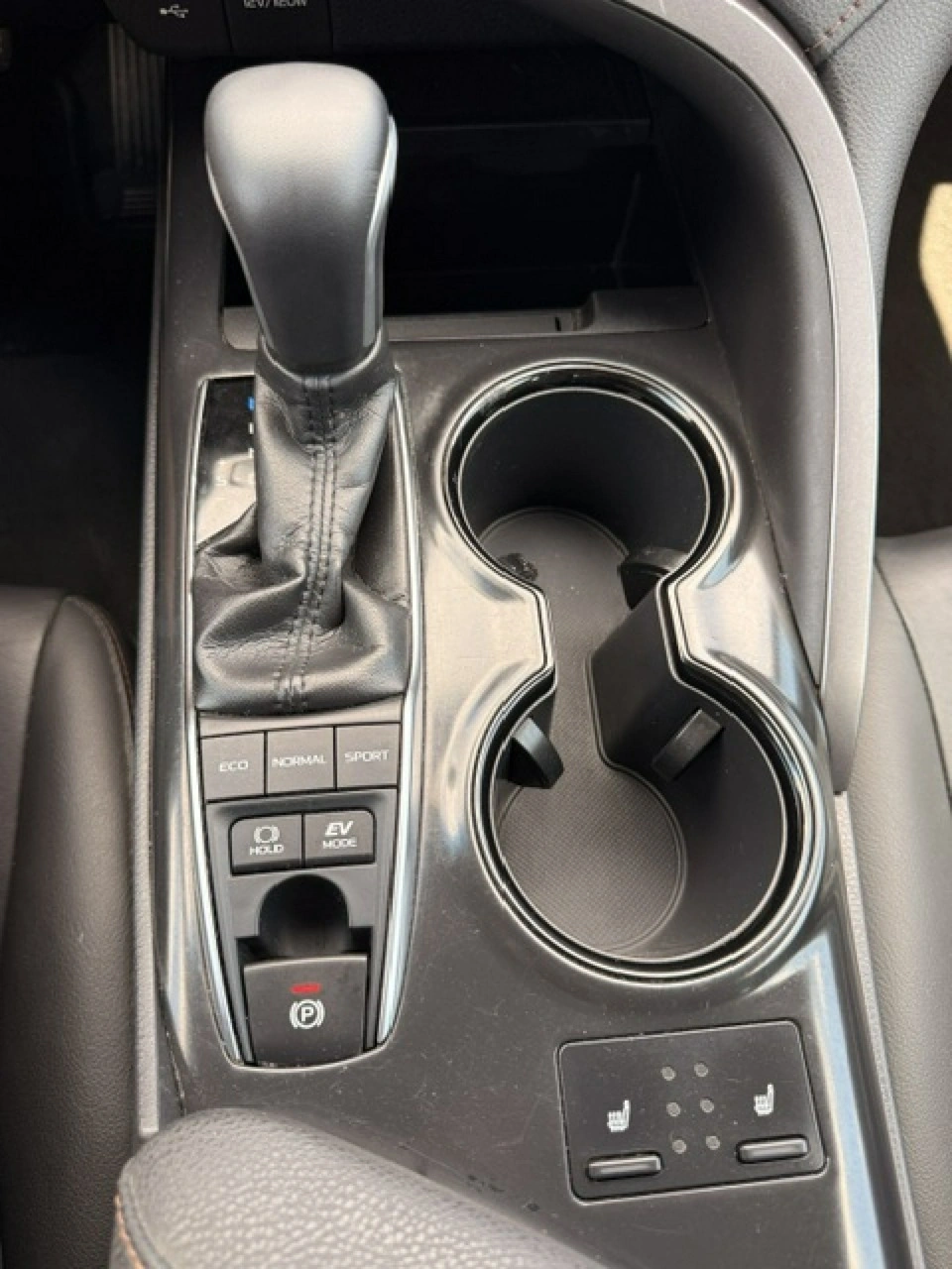 Toyota Camry - Zdjęcie 15
