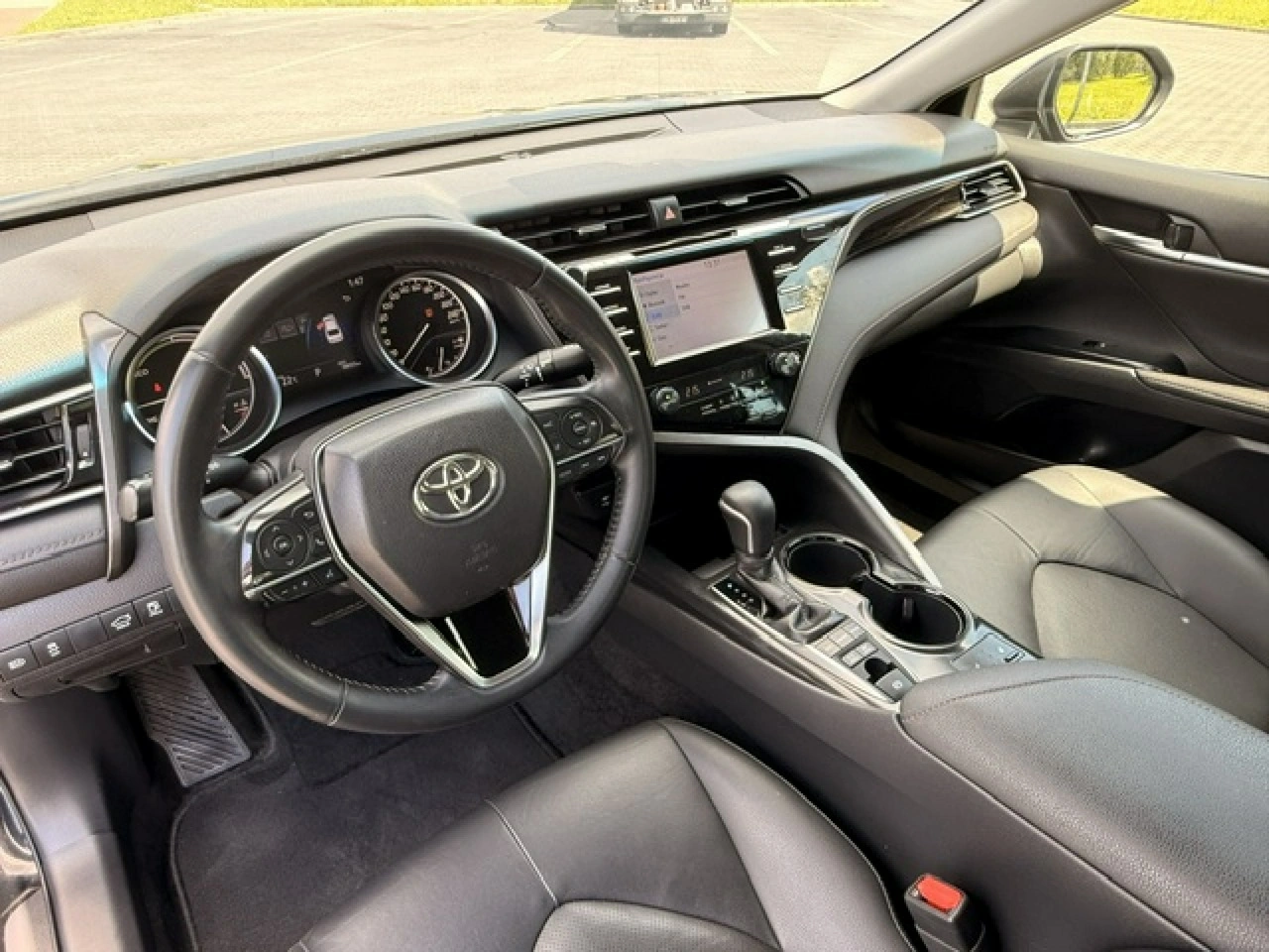 Toyota Camry - Zdjęcie 17