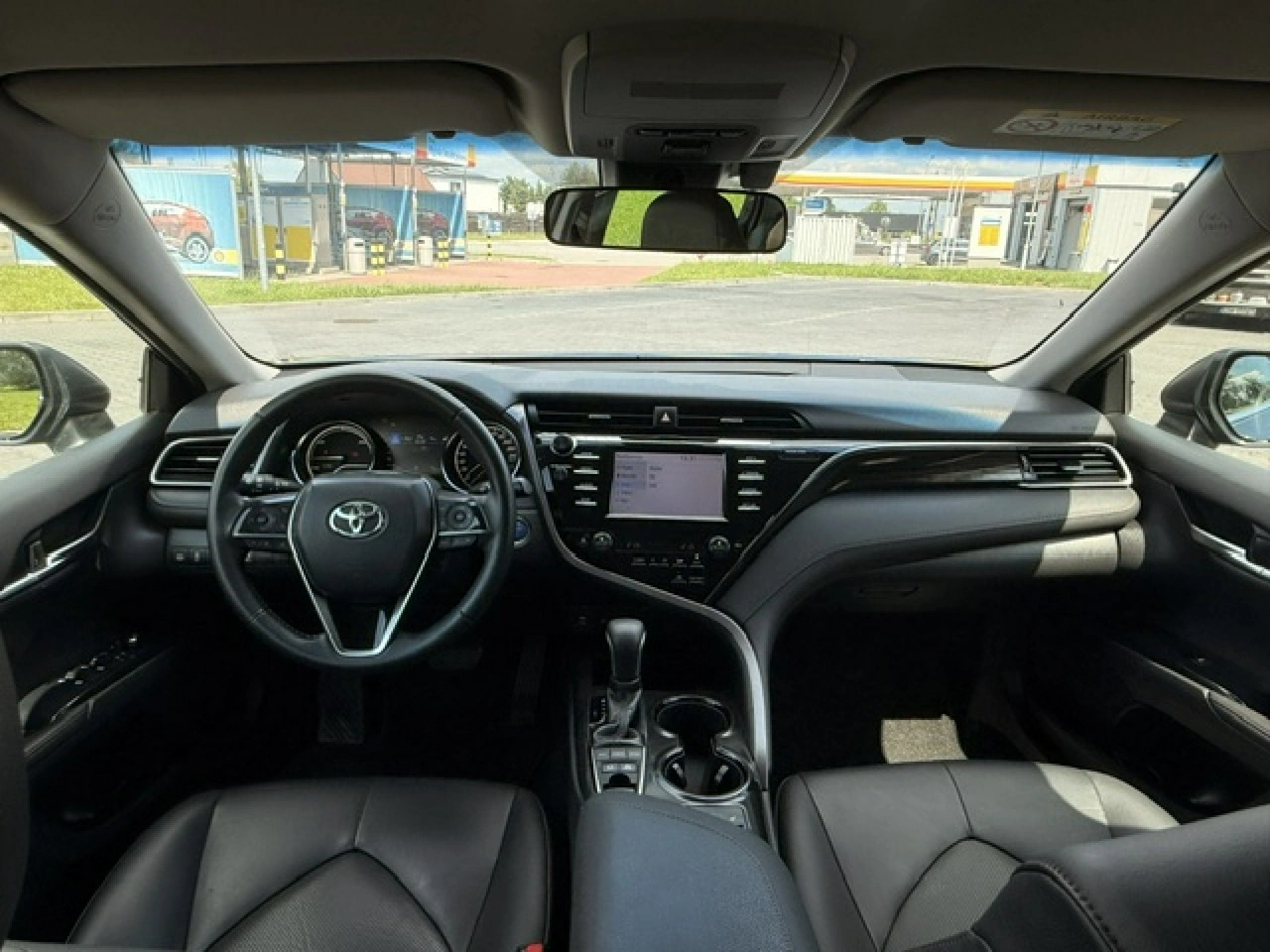 Toyota Camry - Zdjęcie 18