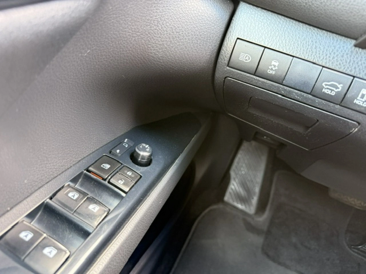 Toyota Camry - Zdjęcie 25