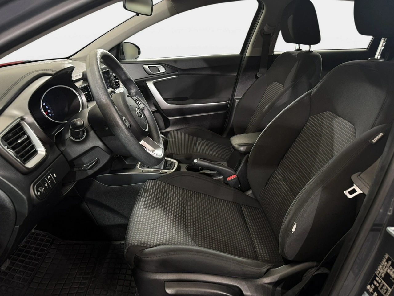 Kia Ceed - Zdjęcie 9