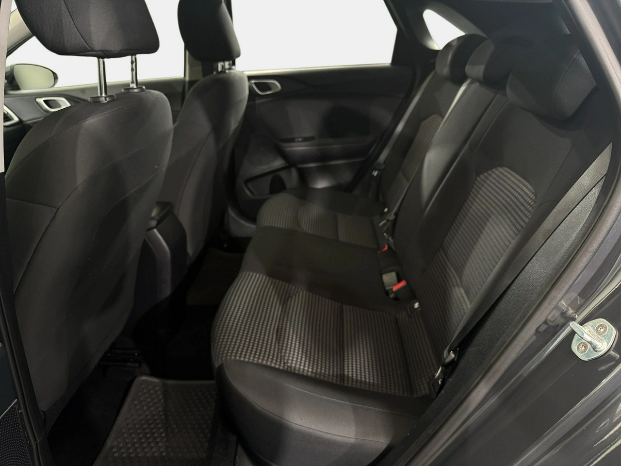 Kia Ceed - Zdjęcie 10