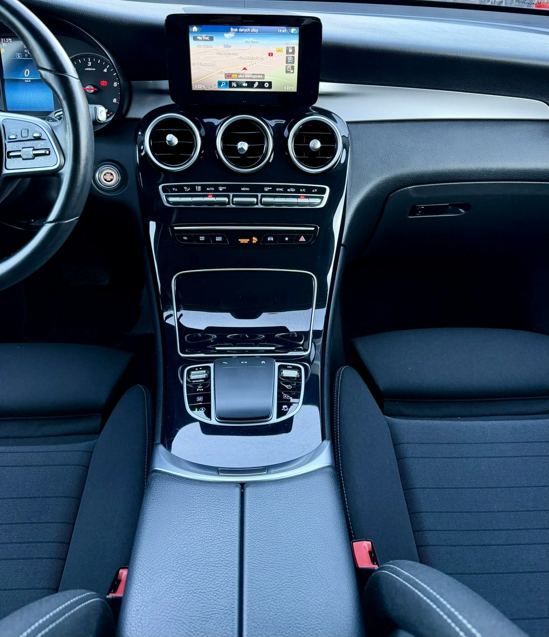 Mercedes GLC 200 - Zdjęcie 13