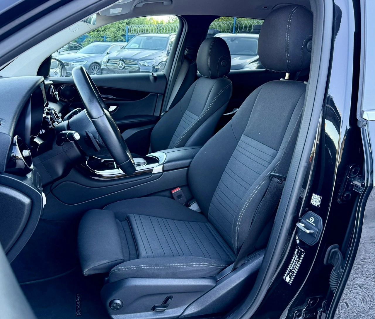 Mercedes GLC 200 - Zdjęcie 15