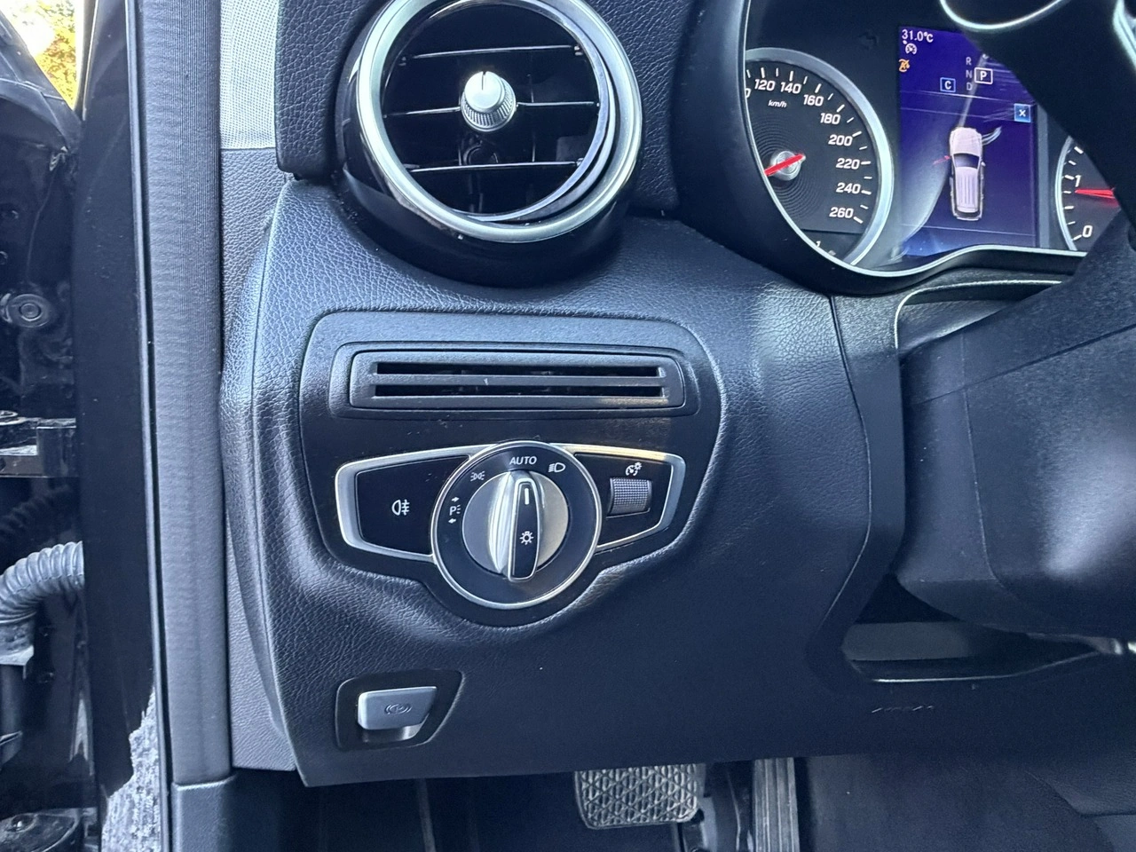 Mercedes GLC 200 - Zdjęcie 33