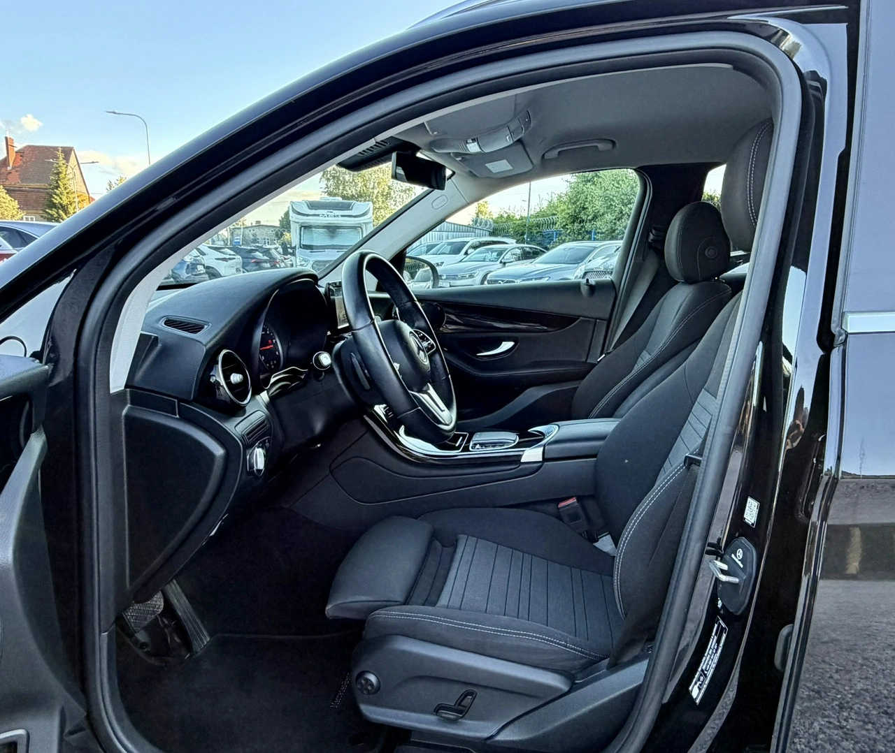 Mercedes GLC 200 - Zdjęcie 8