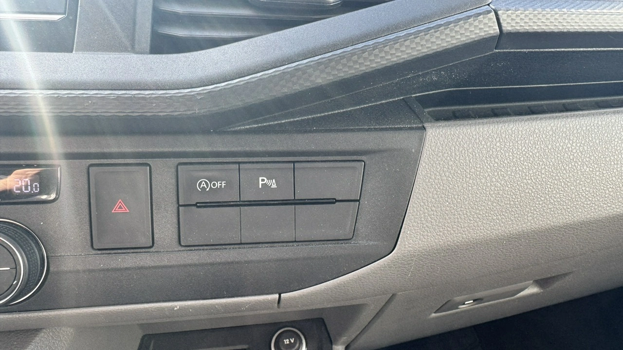 Volkswagen Caravelle - Zdjęcie 15