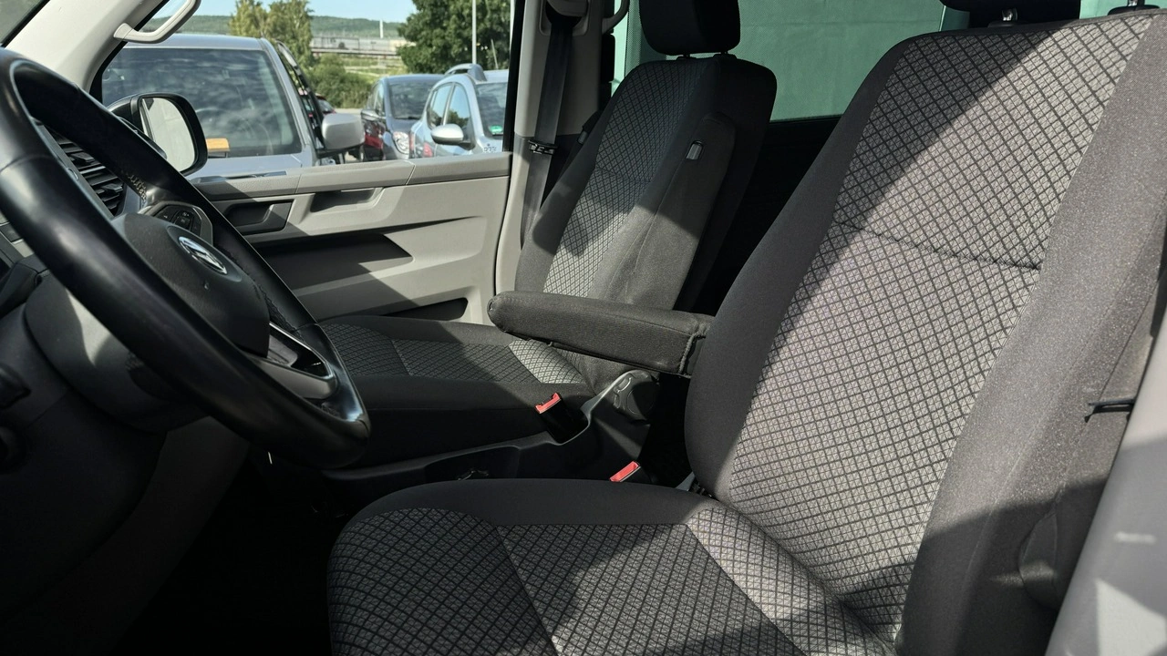 Volkswagen Caravelle - Zdjęcie 6