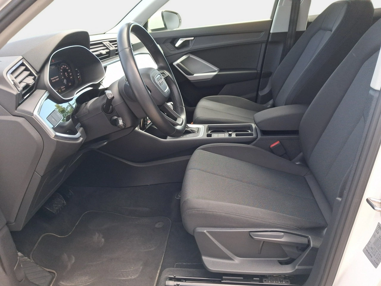 Audi Q3 - Zdjęcie 10