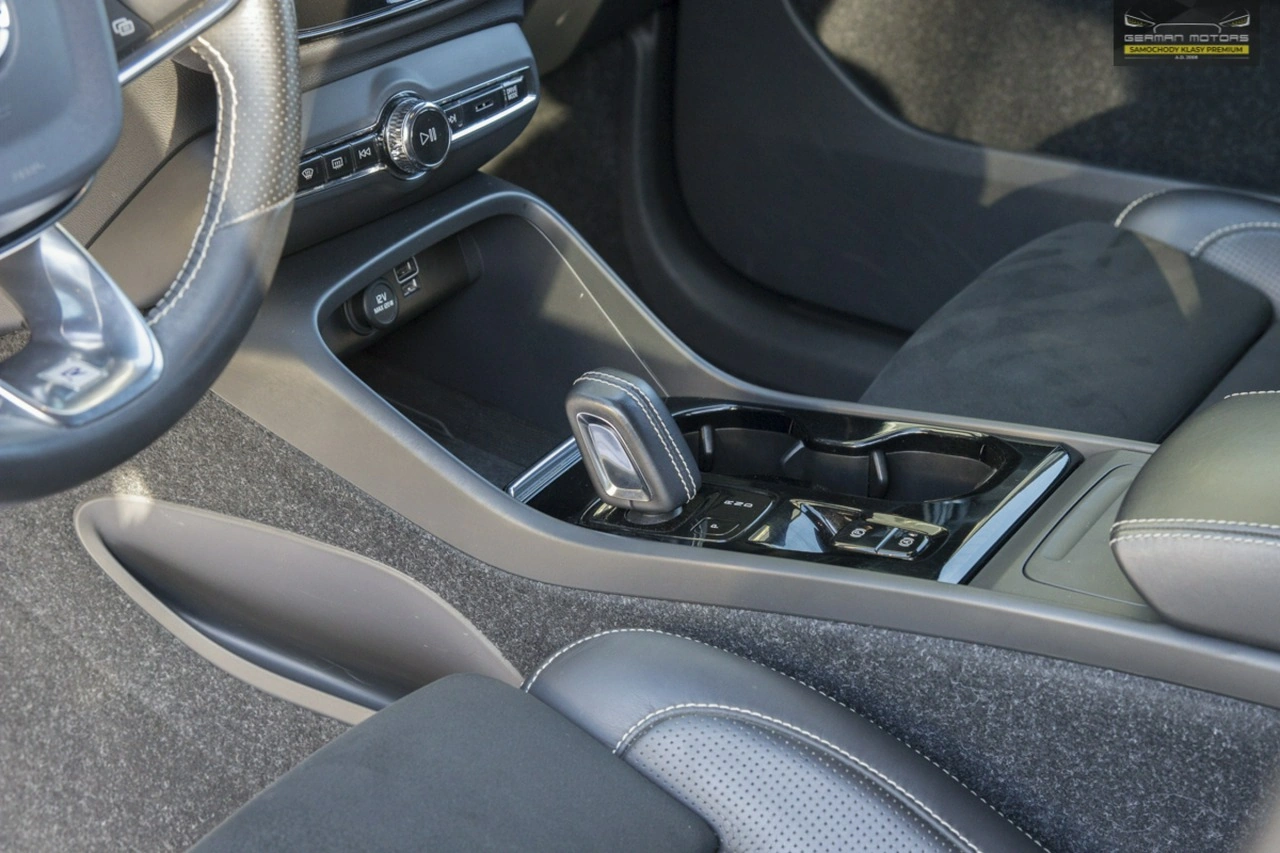 Volvo XC 40 - Zdjęcie 23