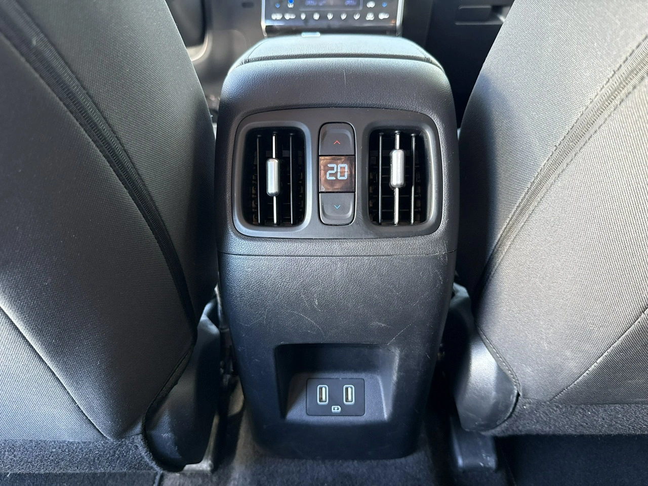 Hyundai Tucson - Zdjęcie 25
