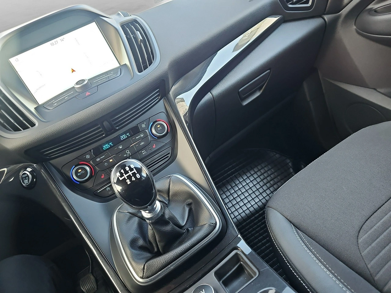 Ford Kuga - Zdjęcie 12