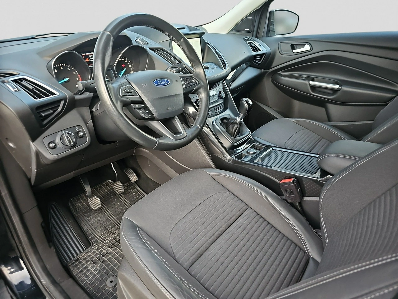 Ford Kuga - Zdjęcie 14