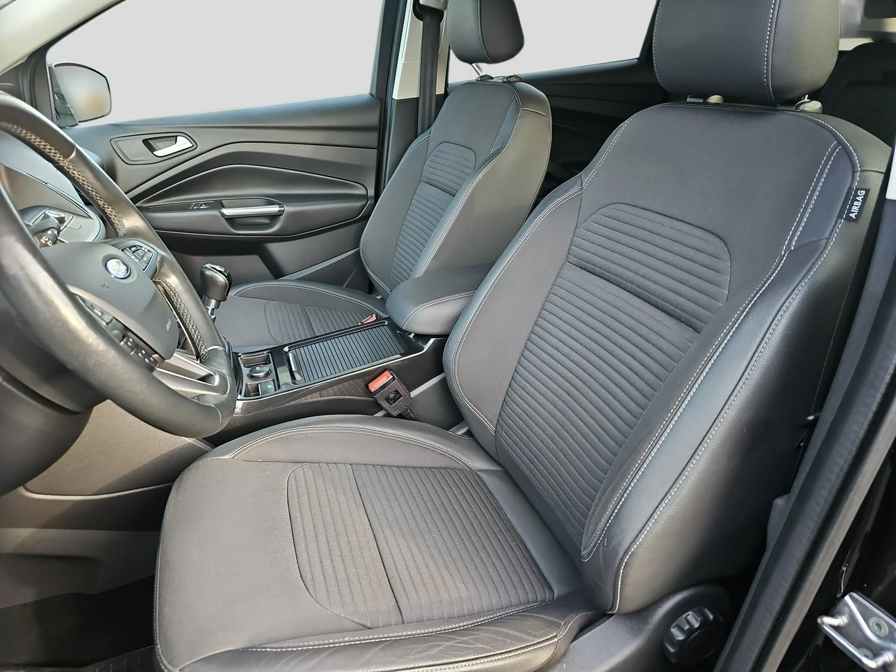Ford Kuga - Zdjęcie 15