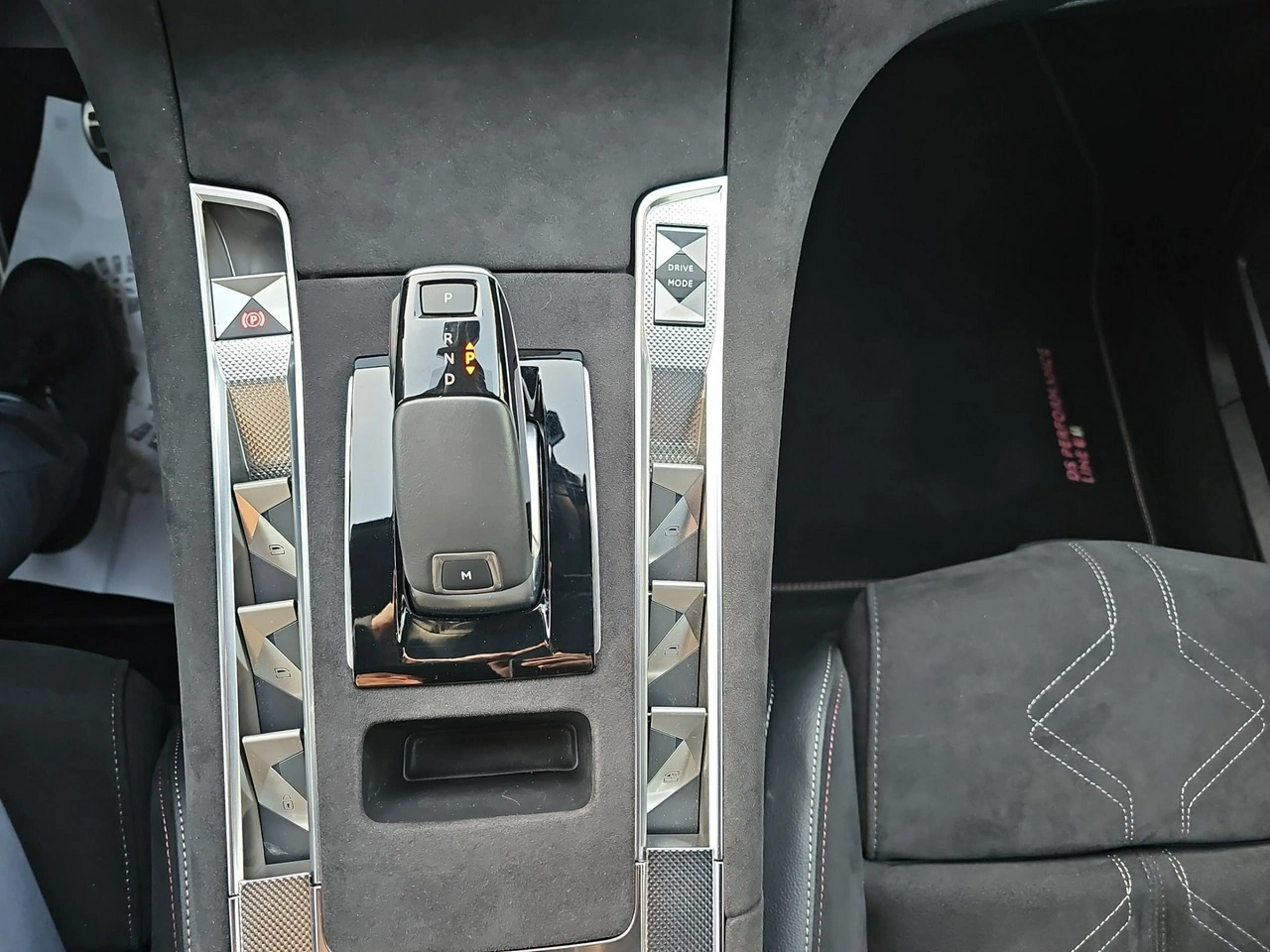 DS Automobiles DS 7 Crossback - Zdjęcie 13