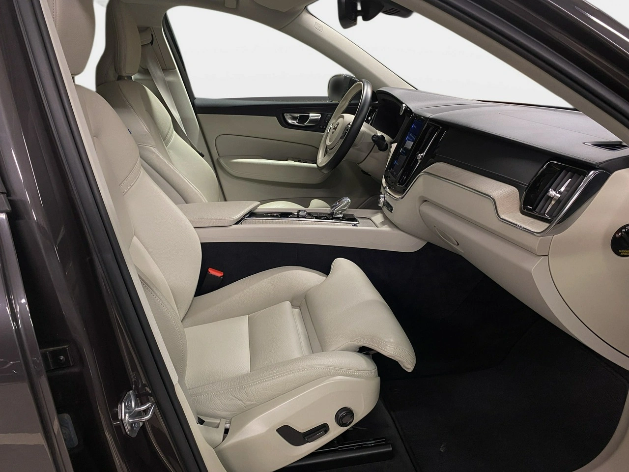 Volvo XC 60 - Zdjęcie 11