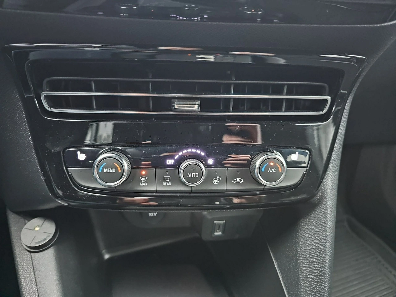 Opel Mokka - Zdjęcie 12