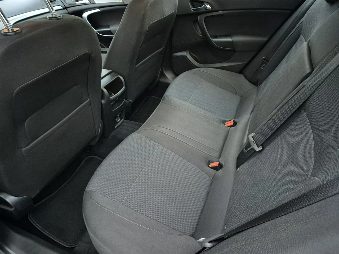 Opel Insignia - Zdjęcie 19
