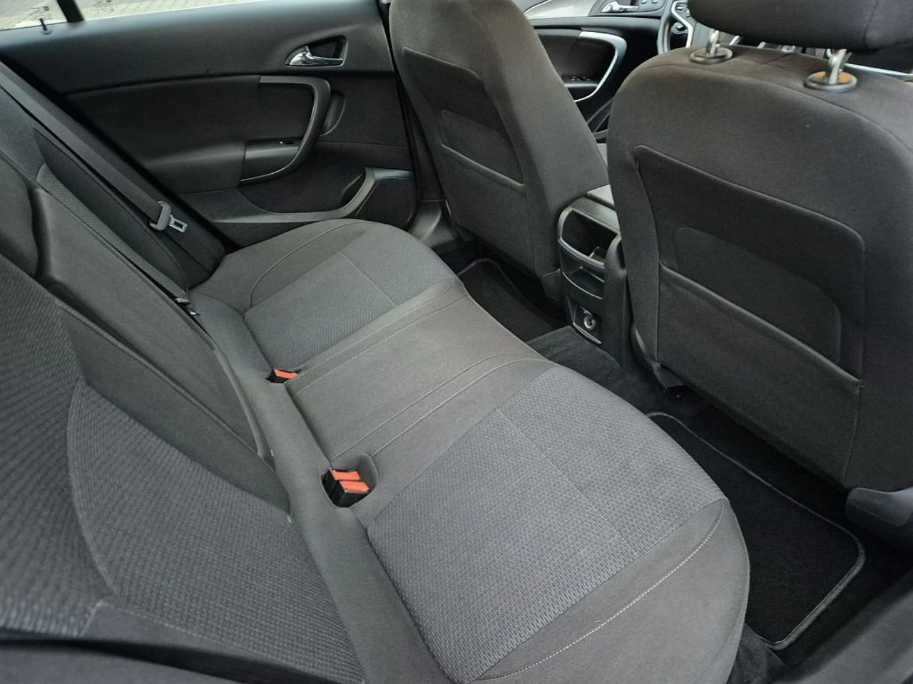 Opel Insignia - Zdjęcie 19