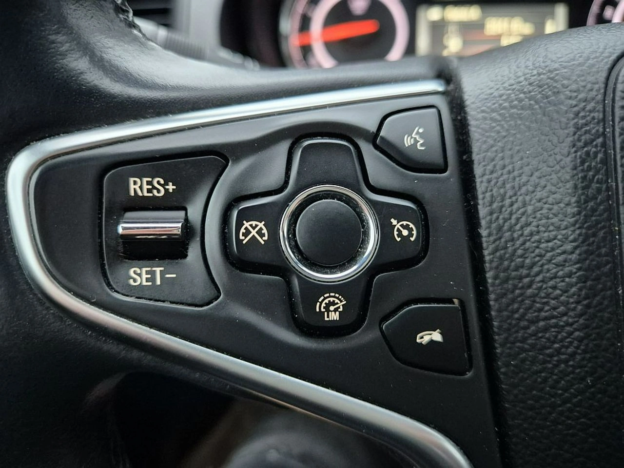 Opel Insignia - Zdjęcie 21