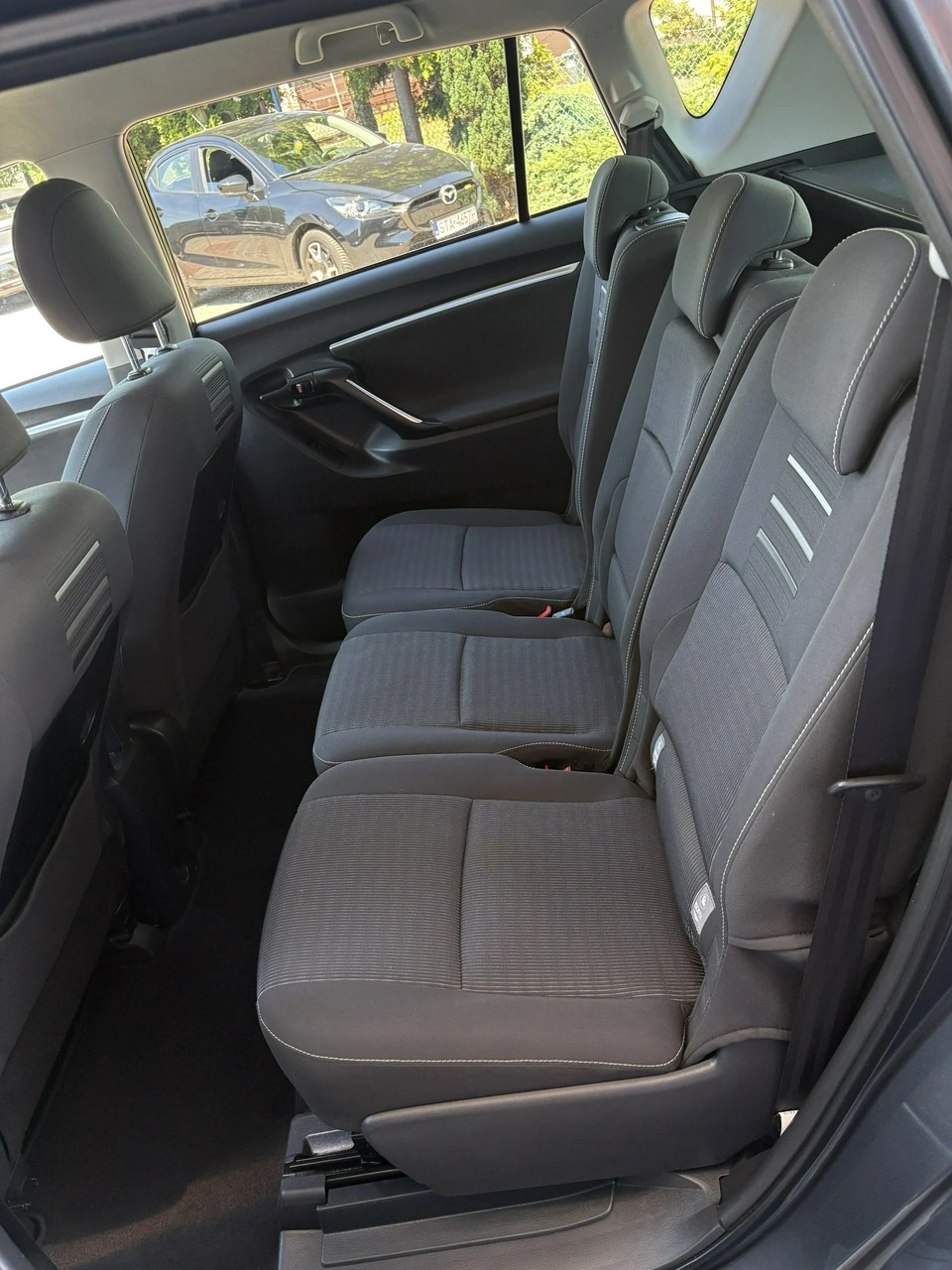 Toyota Verso - Zdjęcie 10