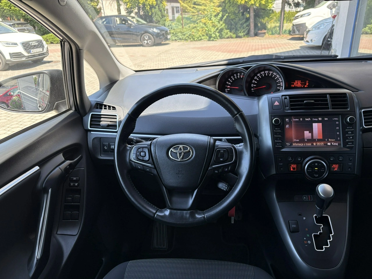 Toyota Verso - Zdjęcie 13