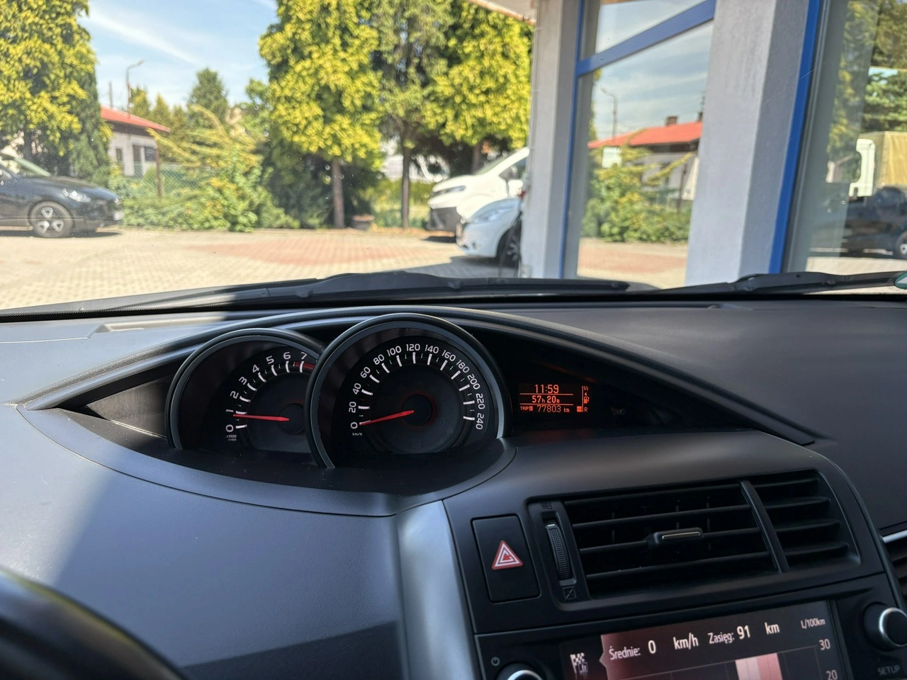 Toyota Verso - Zdjęcie 14