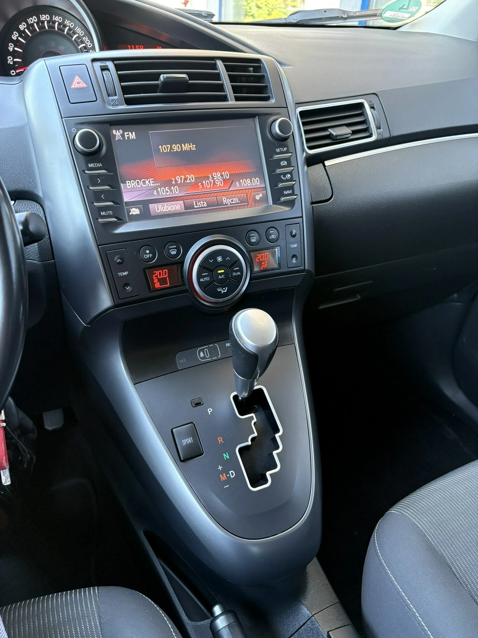 Toyota Verso - Zdjęcie 17
