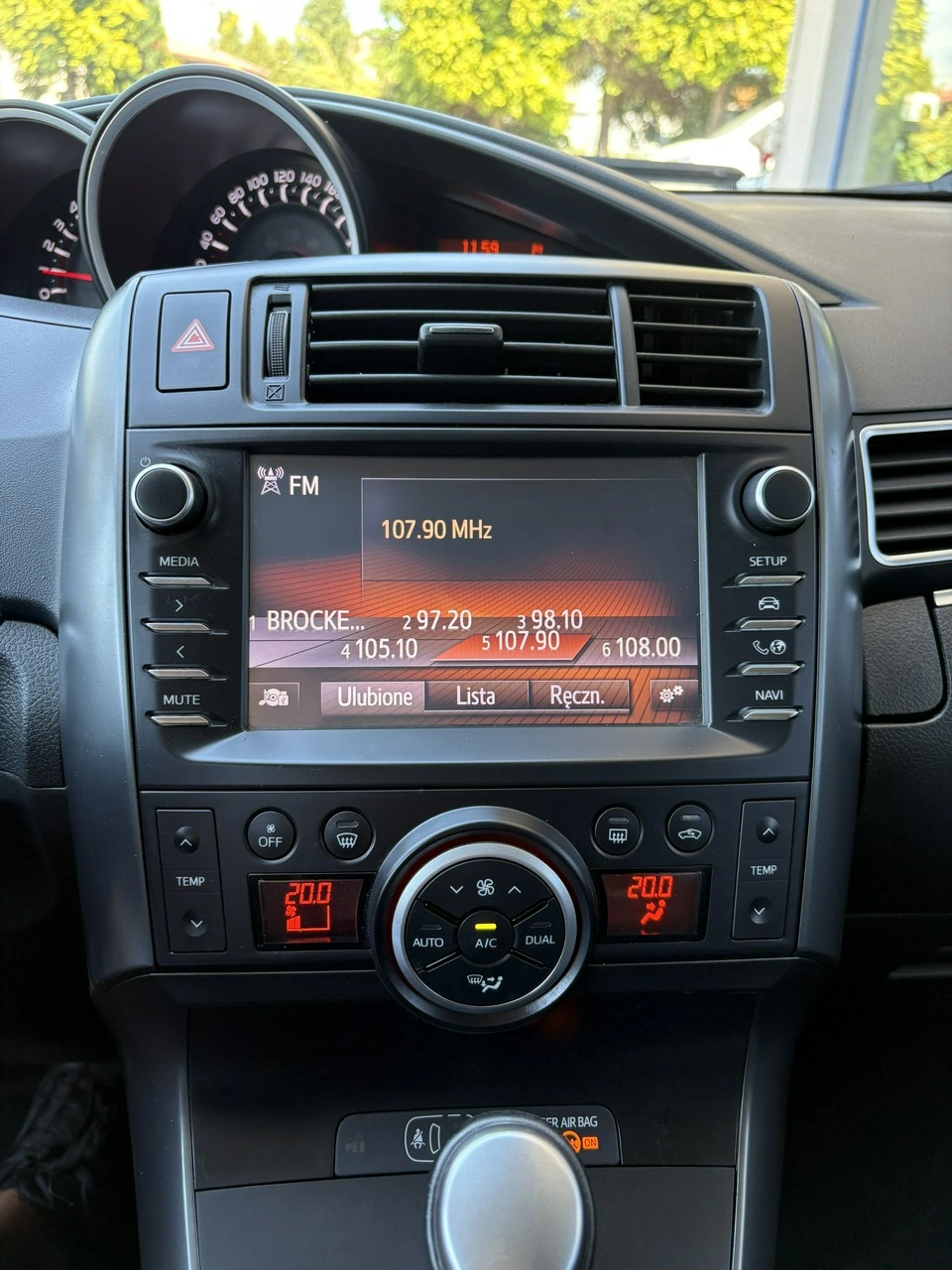 Toyota Verso - Zdjęcie 18