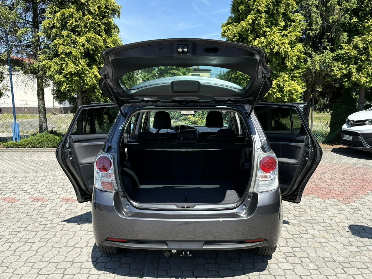 Toyota Verso - Zdjęcie 27