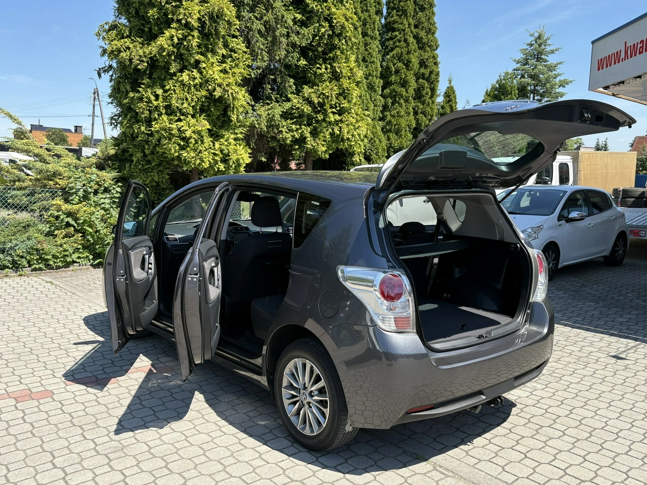 Toyota Verso - Zdjęcie 28