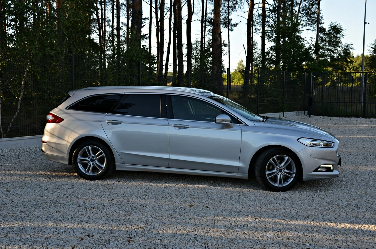 Ford Mondeo - Zdjęcie 17