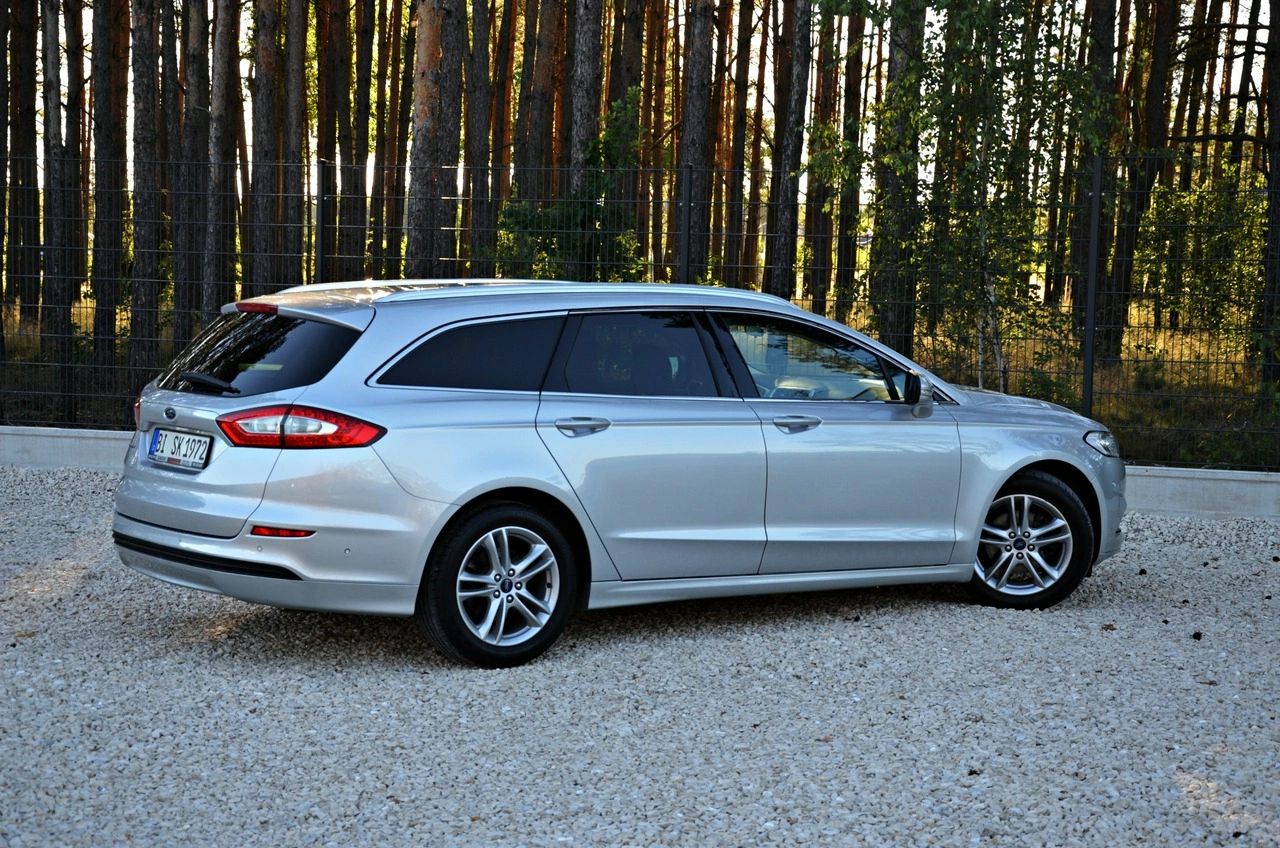 Ford Mondeo - Zdjęcie 23