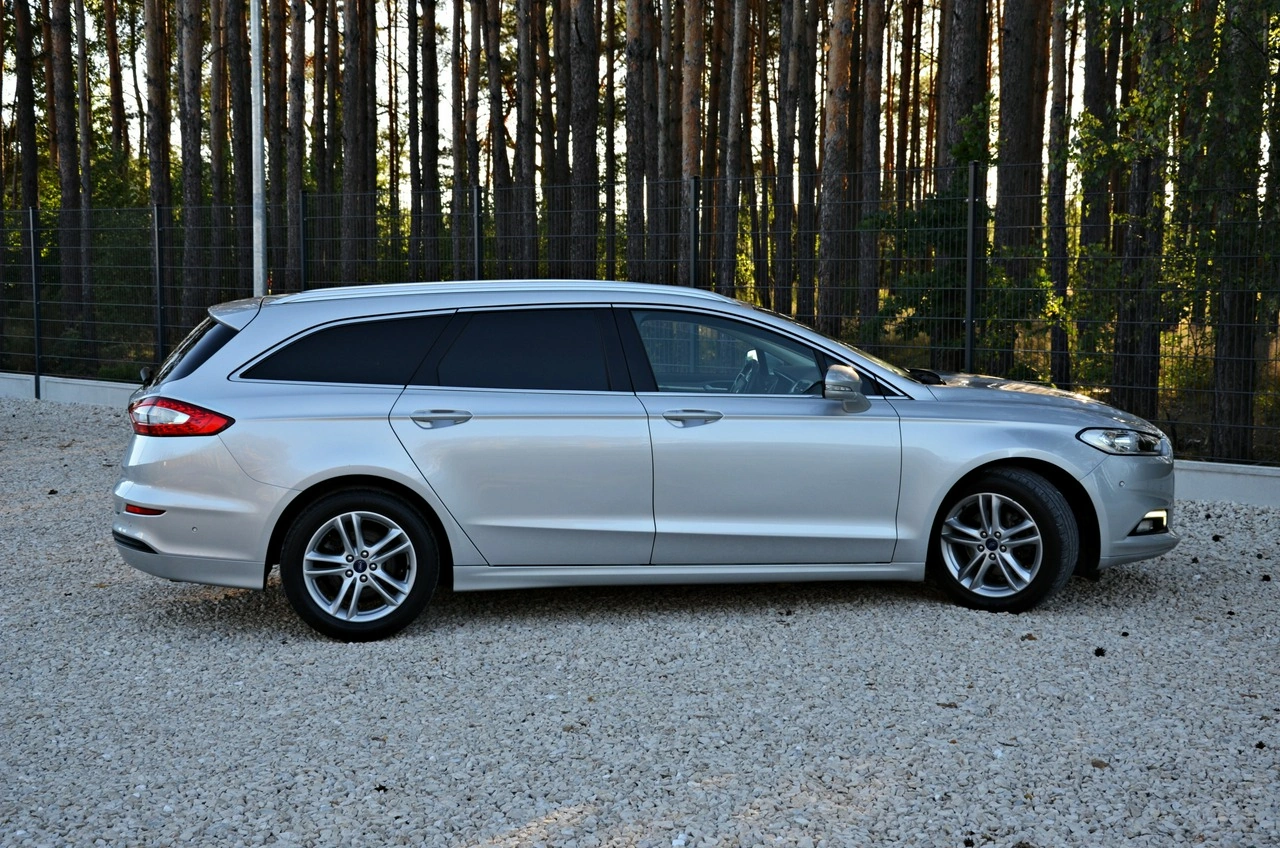 Ford Mondeo - Zdjęcie 25