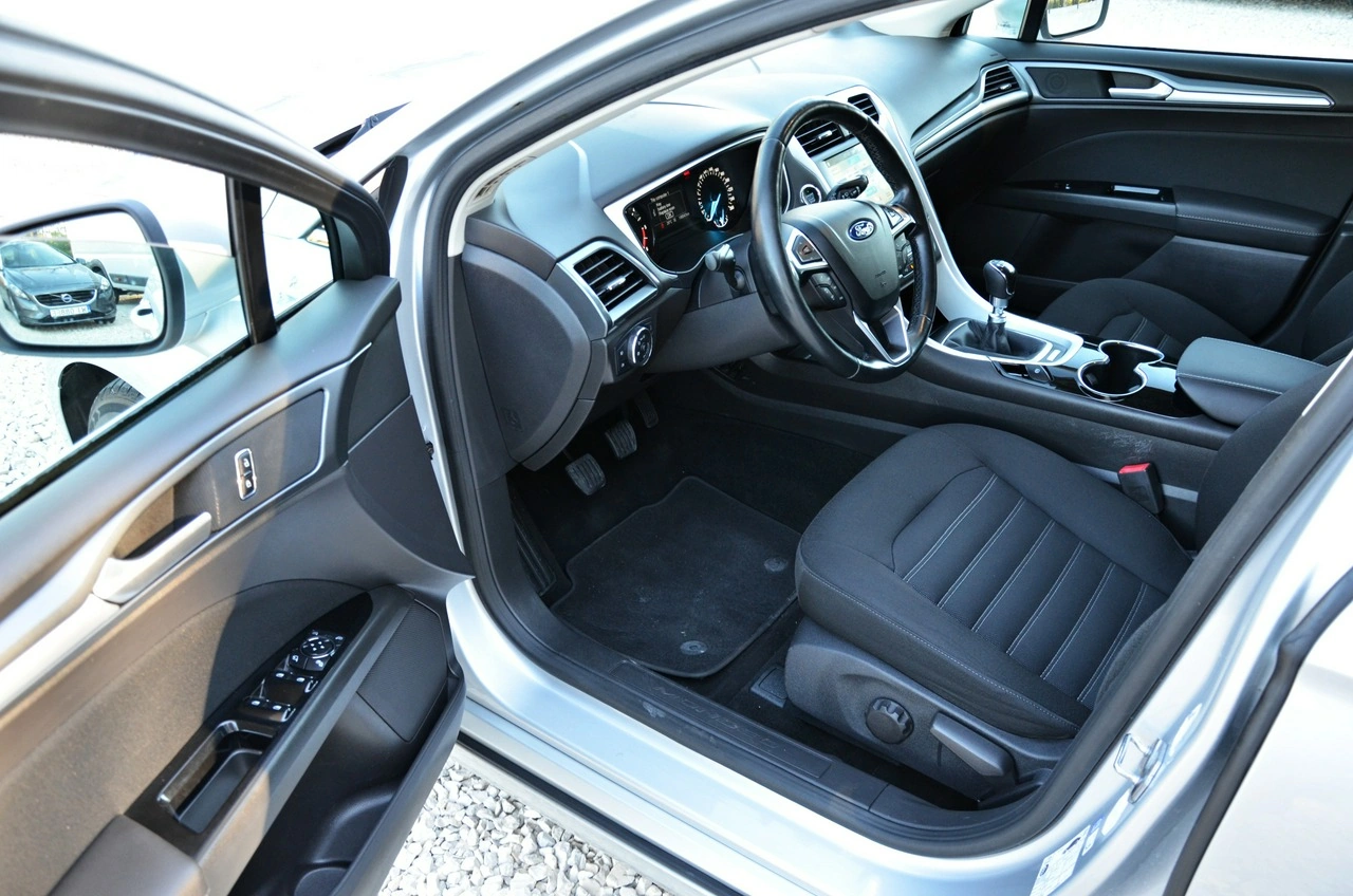 Ford Mondeo - Zdjęcie 26