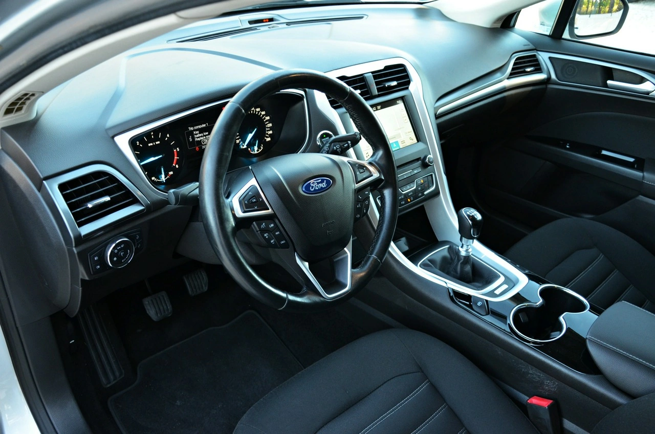 Ford Mondeo - Zdjęcie 28
