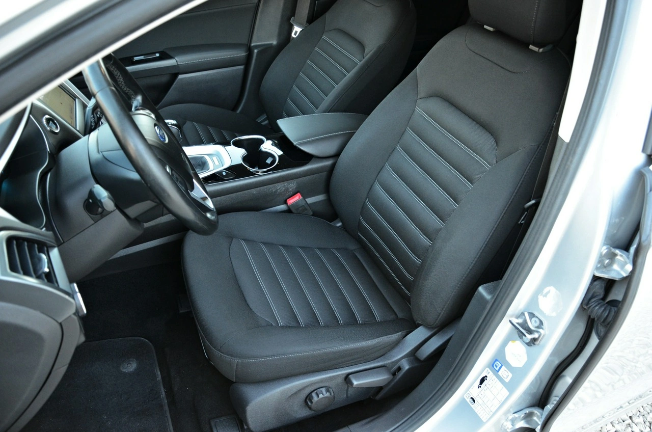 Ford Mondeo - Zdjęcie 29