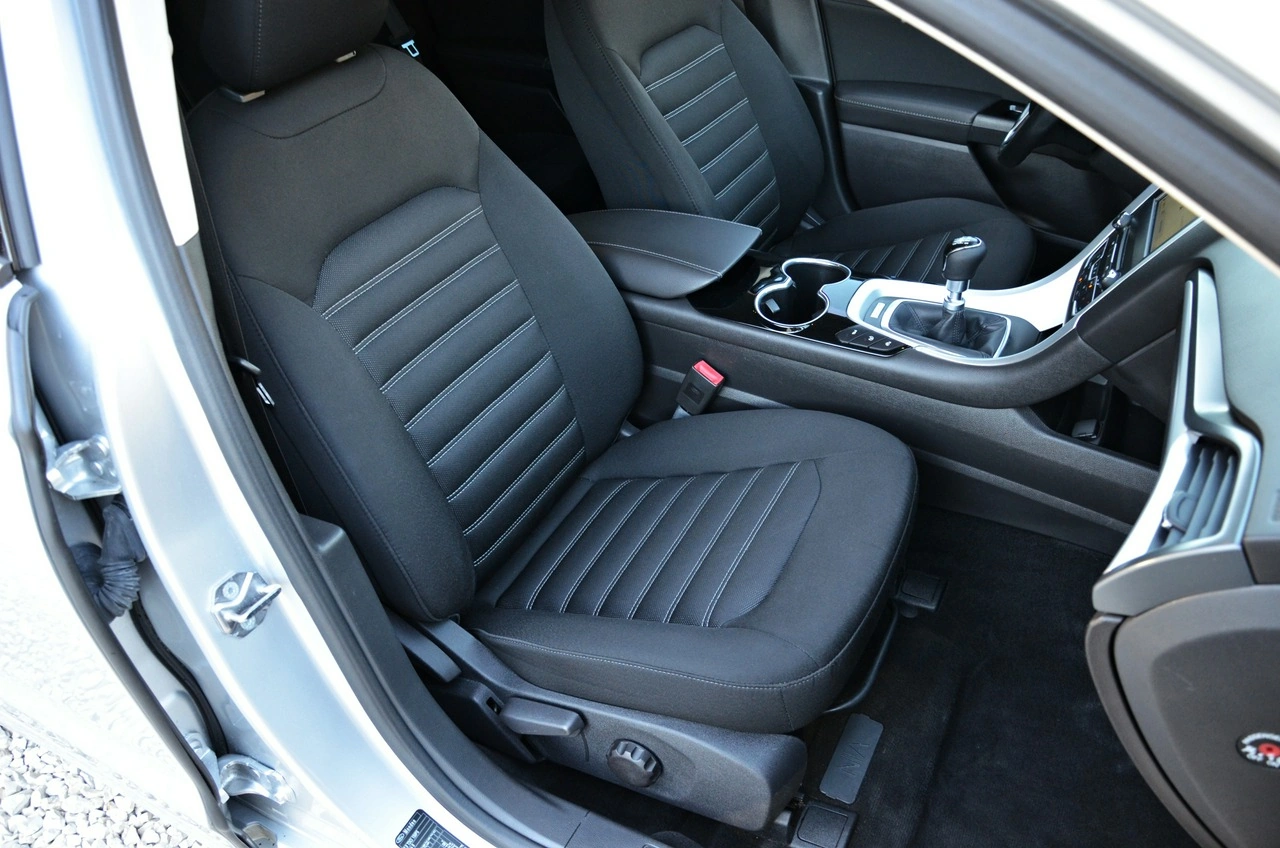 Ford Mondeo - Zdjęcie 37