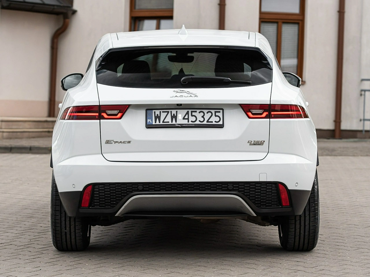 Jaguar E-Pace - Zdjęcie 14