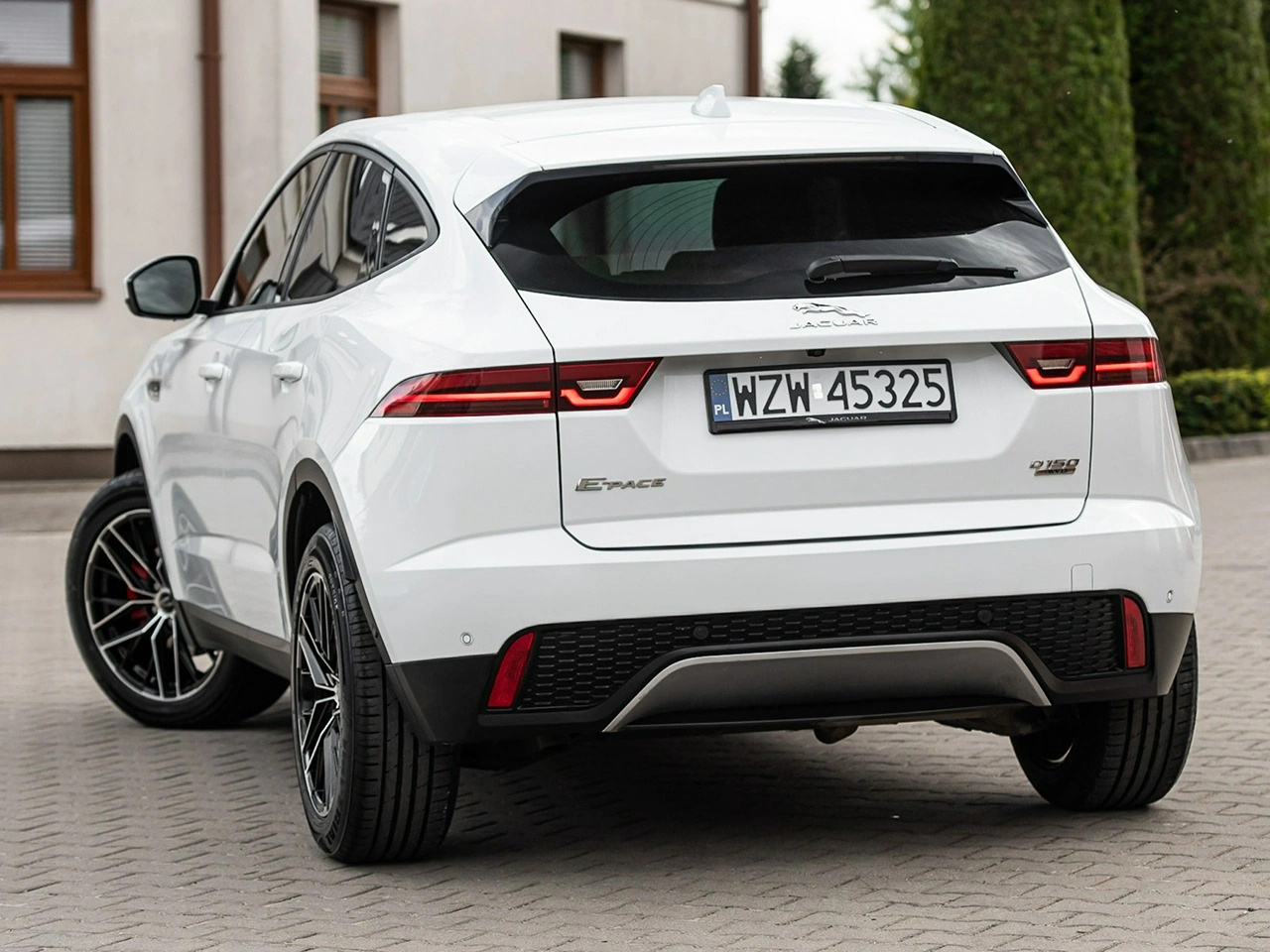 Jaguar E-Pace - Zdjęcie 1